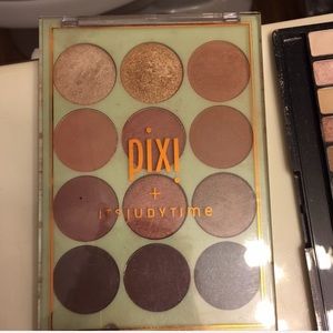 Pixi Eye shadow pallet